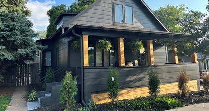 Spacious Holiday House: Arcade, 17 Beds, Entertaining Patio+