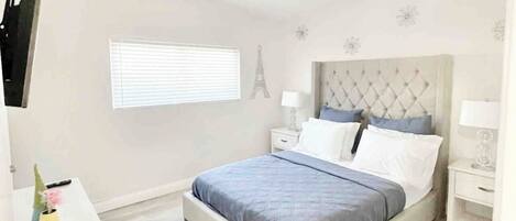 2 bedrooms, desk, iron/ironing board, travel cot