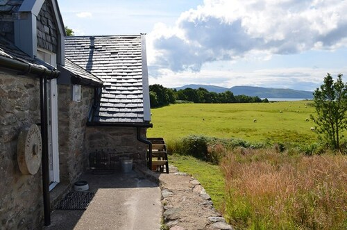 Restored watermill with stunning views of Loch Fyne