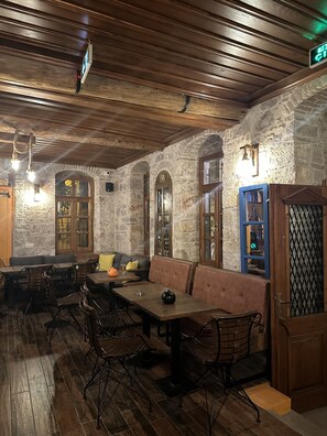 Bar (on property) - Alancha Otel (Ayvalik)