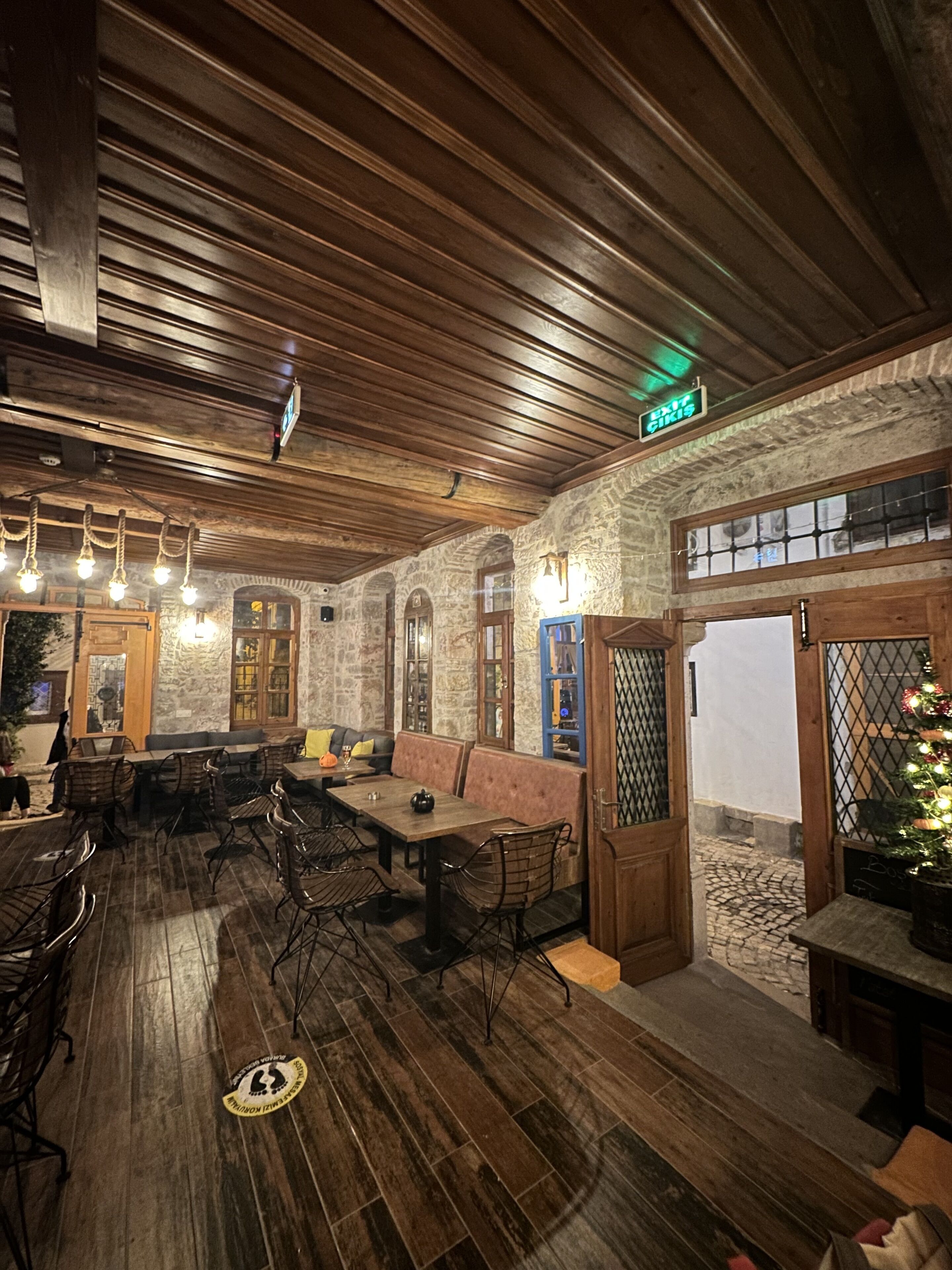 Bar (in der Unterkunft)