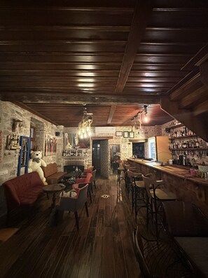 Bar (on property) - Alancha Otel (Ayvalik)