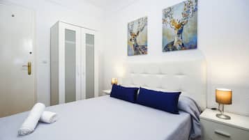 2 chambres, fer et planche à repasser, Wi-Fi gratuit, draps fournis