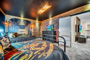 9 Schlafzimmer, Schreibtisch, Bügeleisen/Bügelbrett, kostenloses WLAN