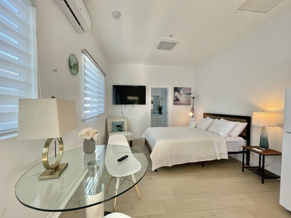 5 bedrooms, iron/ironing board, free WiFi, bed sheets