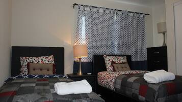 3 bedrooms, iron/ironing board, WiFi, bed sheets