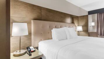 Standard Room, 1 King Bed, Non Smoking | Hypo-allergenic bedding, desk, laptop workspace, blackout drapes