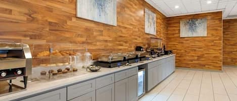 Free daily buffet breakfast