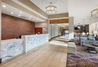 Comfort Inn Brooklyn Center