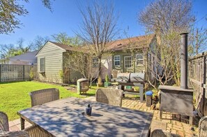 Outdoor dining - Perfect Craftsman House | Uptown Dallas | Love Field Airport Nearby (Dallas)