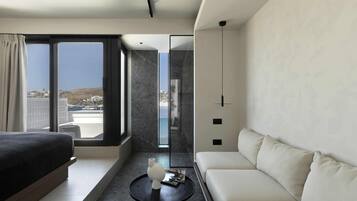 Supreme Suite with Panoramic Sea View & Private Pool | Roupas de cama premium, edredons de pluma, camas com colchões pillow-top