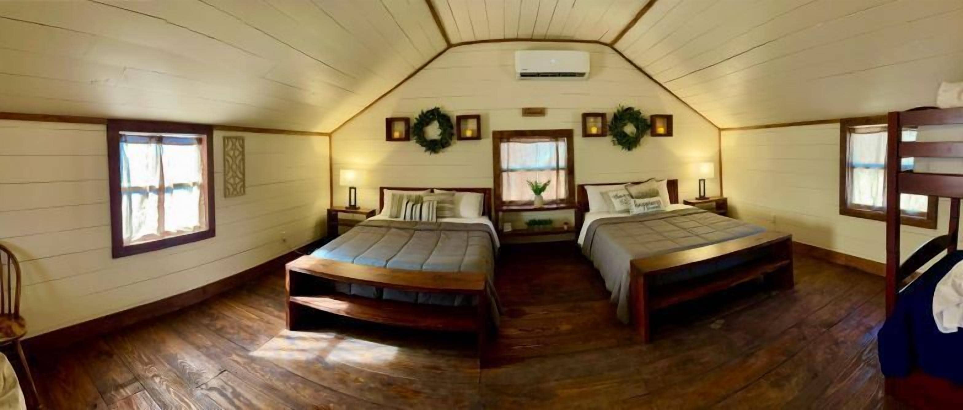 forest cabin sleep 7 | individually decorated, individually furnished, travel cot, free wifi