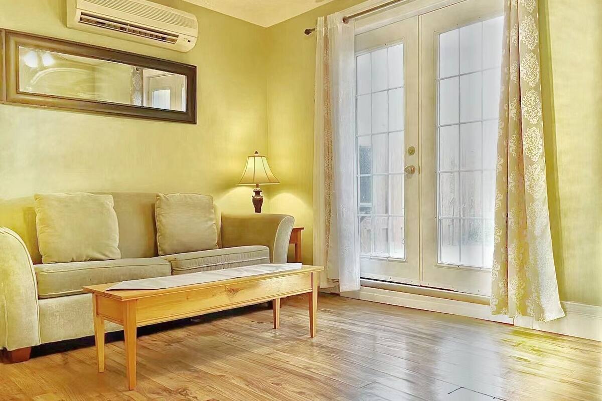 Apartment, 2 Bedrooms | Living area