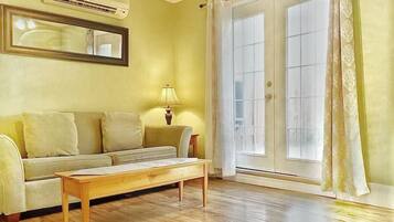 Apartment, 2 Bedrooms | Living area