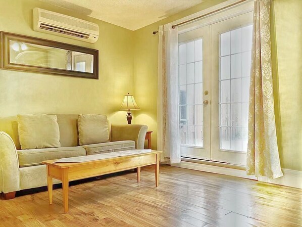 Departamento, 2 habitaciones | Área de sala de estar