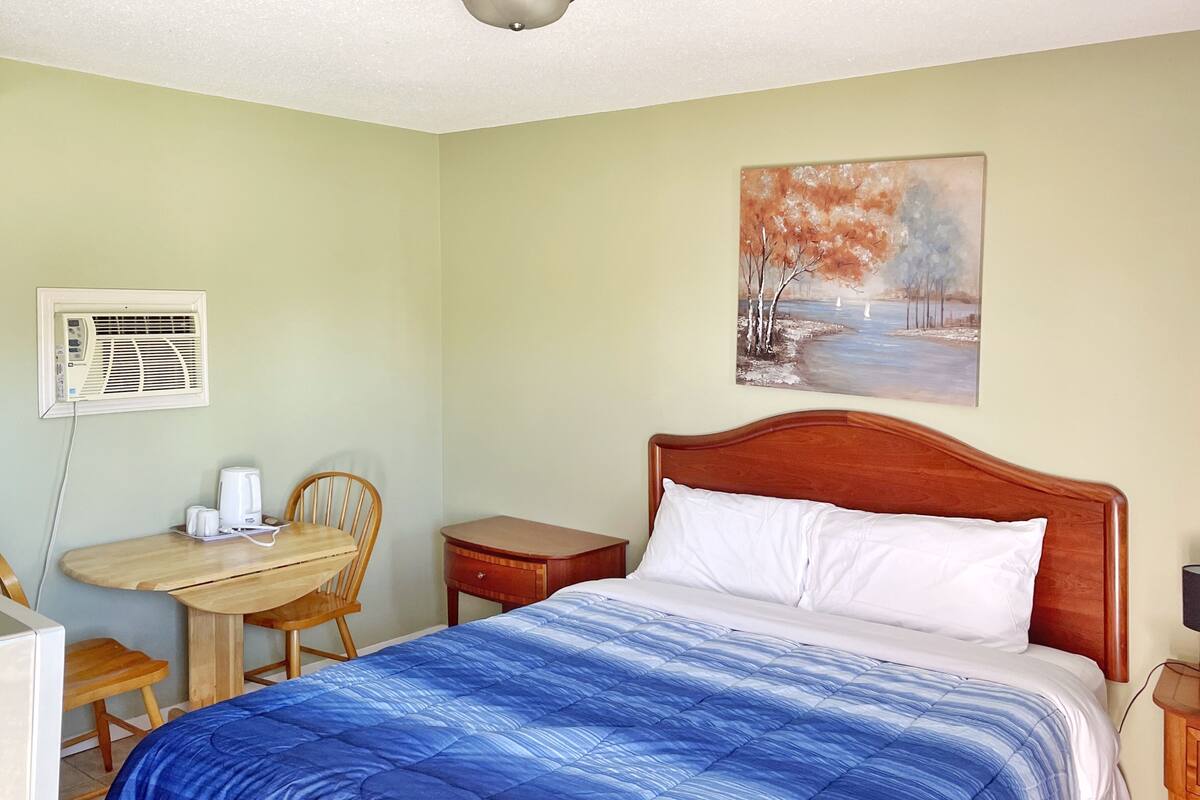 Queen Room | WiFi (free)