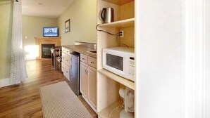 Apartment, 2 Bedrooms | WiFi (free)