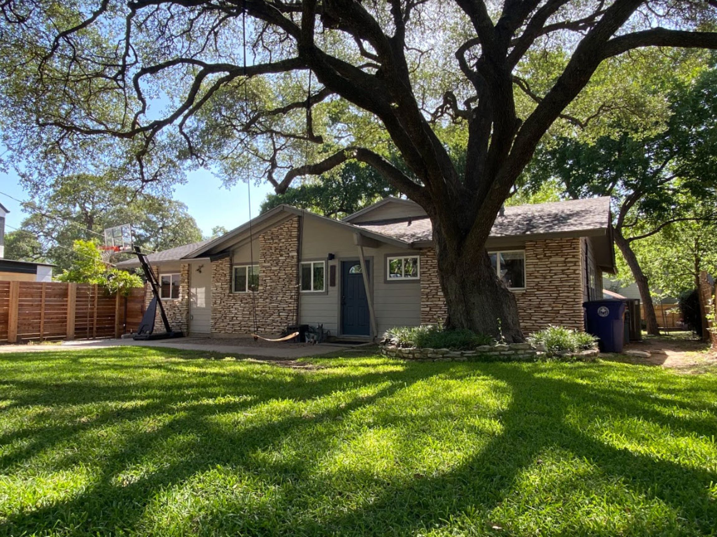 South Lamar Bungalow Nestled In The Trees!  