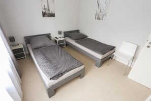 2 bedrooms, desk, iron/ironing board, free WiFi - Moderne Ferienwohnung in Kassel (Kassel)
