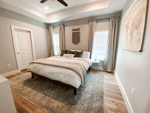 3 chambres, fer et planche à repasser, lit parapluie, Wi-Fi