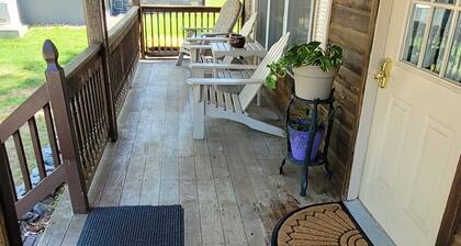 Conveniently located Ranch near Saratoga tracks/Casino/SPAC/Restaurants/Downtown