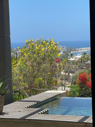 Captivating charm! Modern 3-bedroom Villa. BEACH, SEA & MARINA P.L.C., Views!!