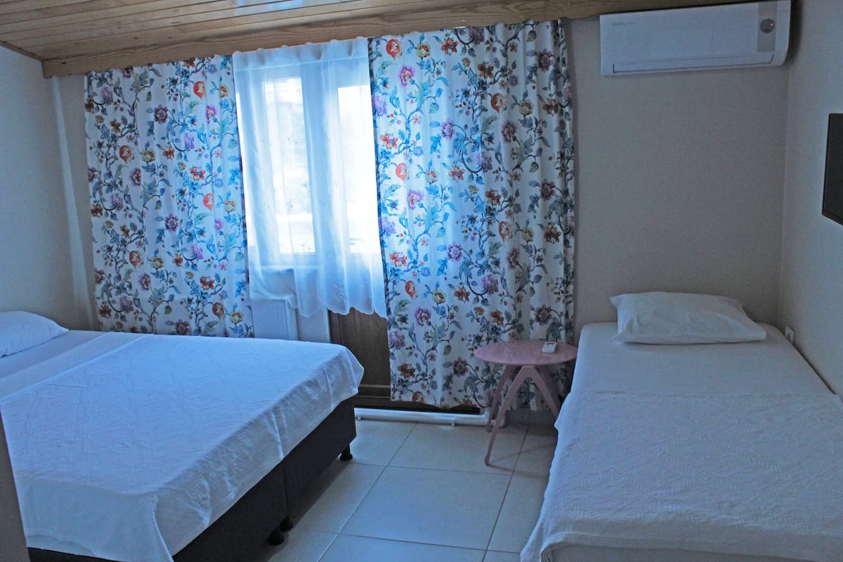 Kamar Triple Standar | Wi-Fi gratis