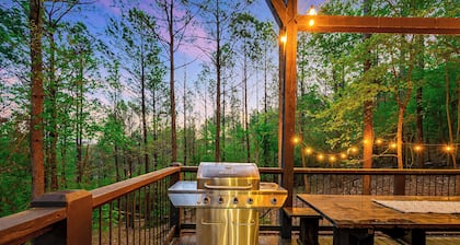 3-Story Treehouse | Views, Pool Table