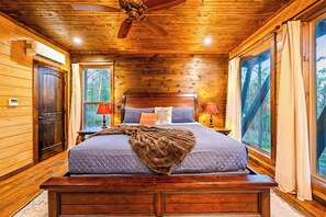 2 bedrooms, iron/ironing board, free WiFi, bed sheets - 3-Story Treehouse | Views, Pool Table, Hot Tub (Broken Bow)