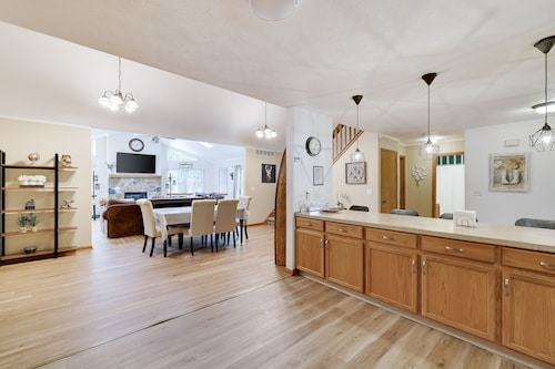 Poconos House - 4BR house in Saw Creek, Bushkill