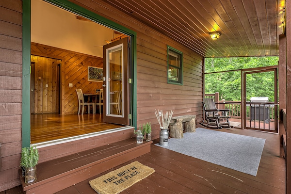Enjoy some amazing views from the screened-in porch - great for day or night!