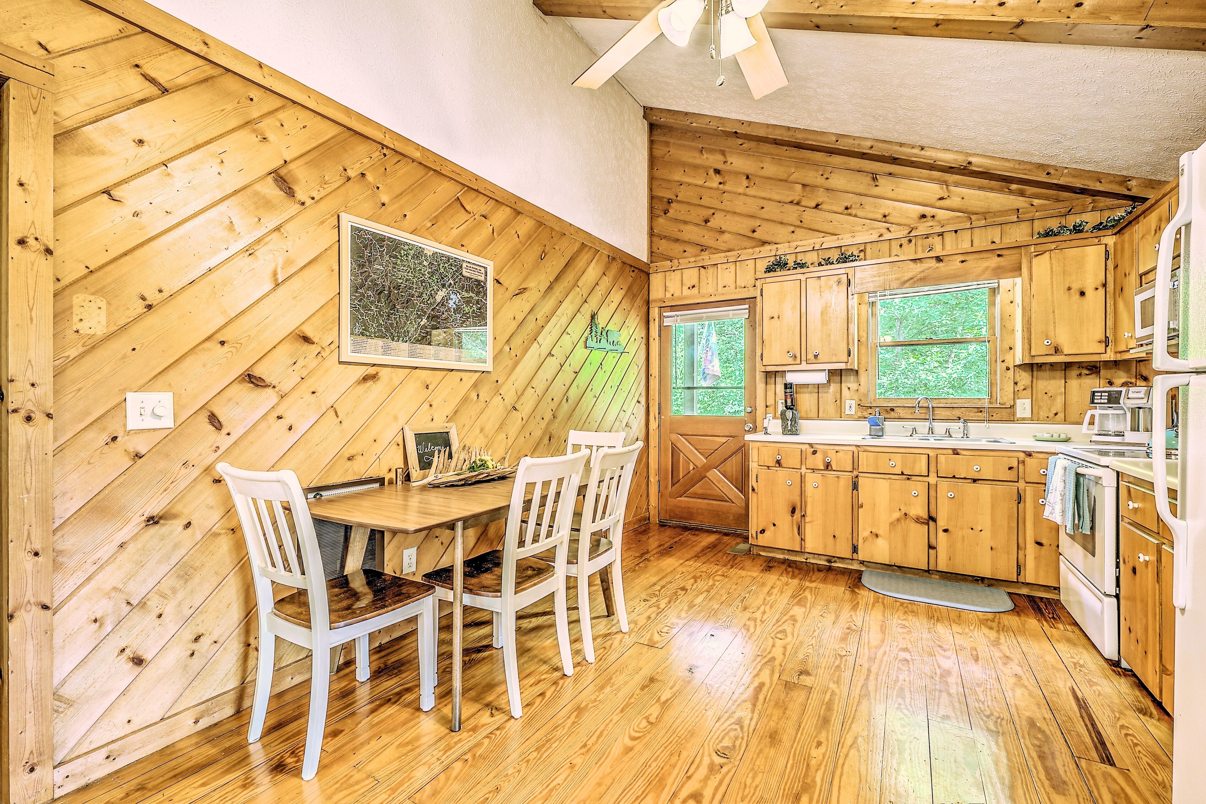 冰箱、微波炉、烤箱、炉灶