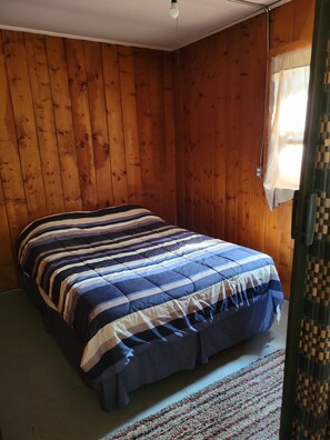 2 bedrooms, desk, free WiFi, bed sheets