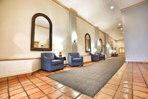 المنشأة من الداخل