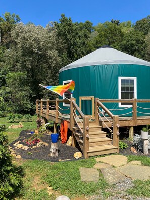 Exterior - Magical Riverside Yurt, hot tub & the BRPW, pet friendly near Floyd, Va (Dugspur)