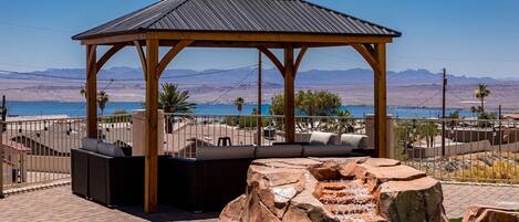 Piscine extérieure, piscine chauffée