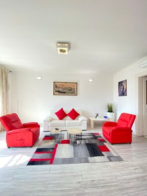 Älytelevisio, kirjoja, stereot