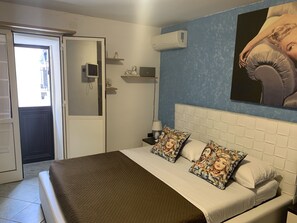 1 Schlafzimmer, Schreibtisch, Reisekinderbett, kostenloses WLAN