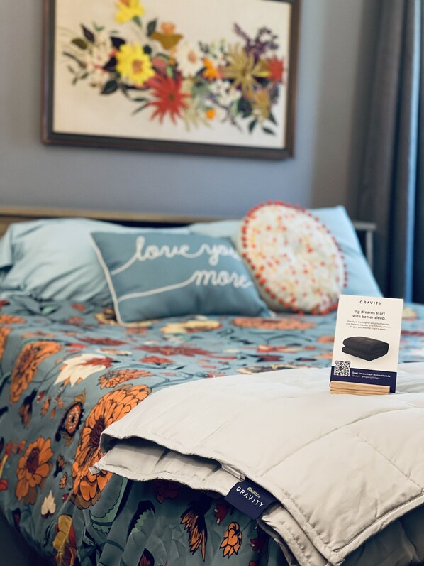 2 soverom, skrivebord, wi-fi (inkludert) og sengetøy