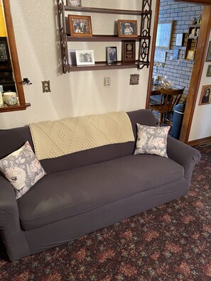 Smart-TV, peis og bøker