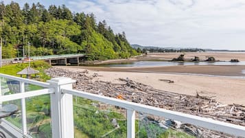 Condo, 1 King Bed with Sofa bed (Waters Edge 412) | Balcony