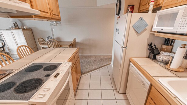 Condo, 1 King Bed with Sofa bed (Waters Edge 412) | Private kitchen - Waters Edge 412 (Lincoln City)