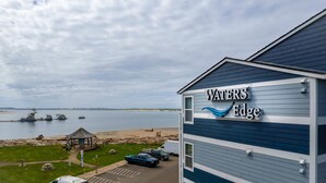 Condo, 1 King Bed with Sofa bed (Waters Edge 412) | Property grounds - Waters Edge 412 (Lincoln City)
