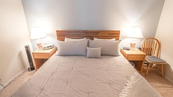 Condo, 1 King Bed with Sofa bed (Waters Edge 412) | 1 bedroom