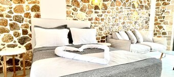 Trocadero Luxury Suites