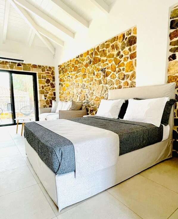 Chambre Exécutive, 1 chambre | Literie de qualité supérieure, minibar, coffres-forts dans les chambres