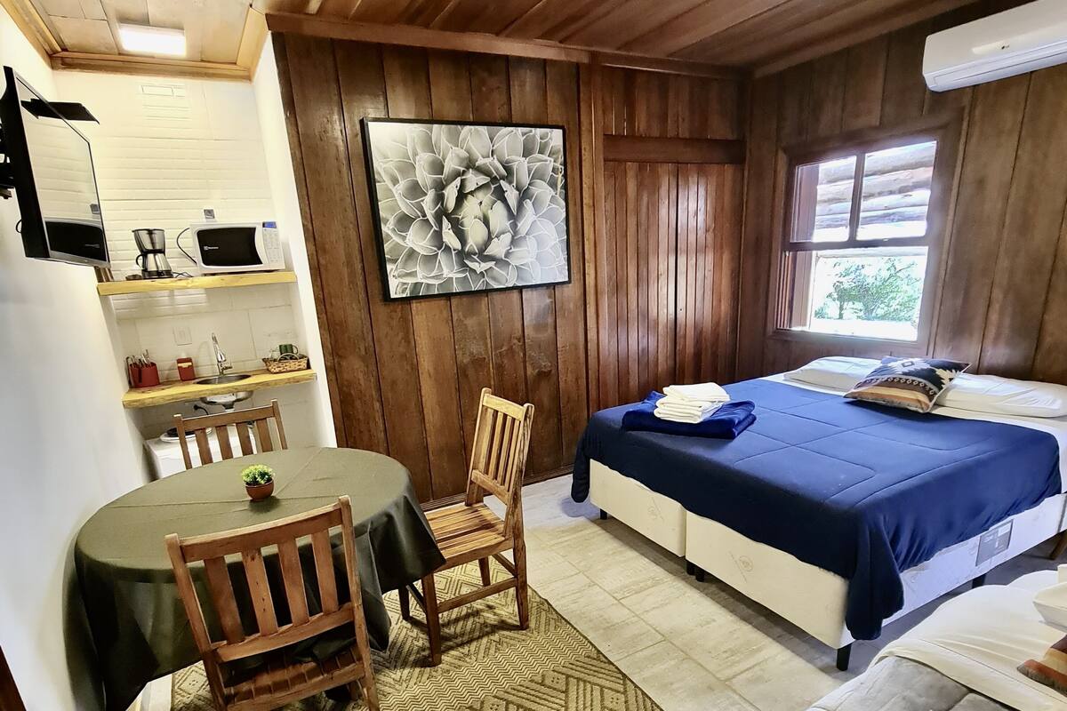 Estudio Premium, vista al jardín, en el área del jardín | 1 habitación, ropa de cama hipoalergénica, insonorización y wifi gratis