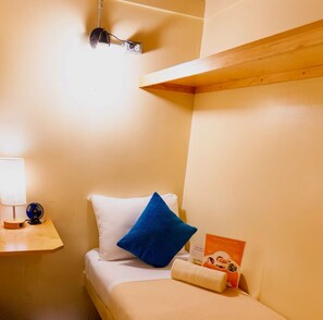 Economy Single Room | Free WiFi - Interfaith Retreats  (New York)