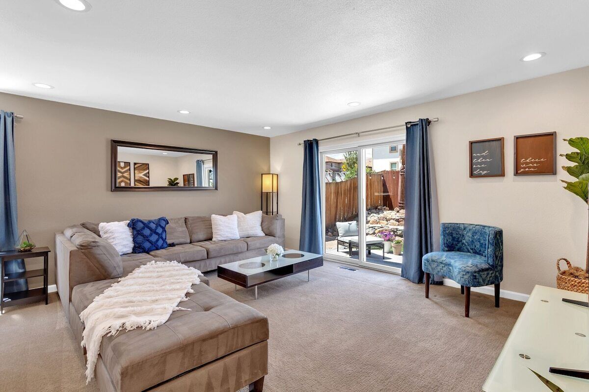 *Sept Special* Unr~family~sleep 8~reno Retreat - Reno, NV