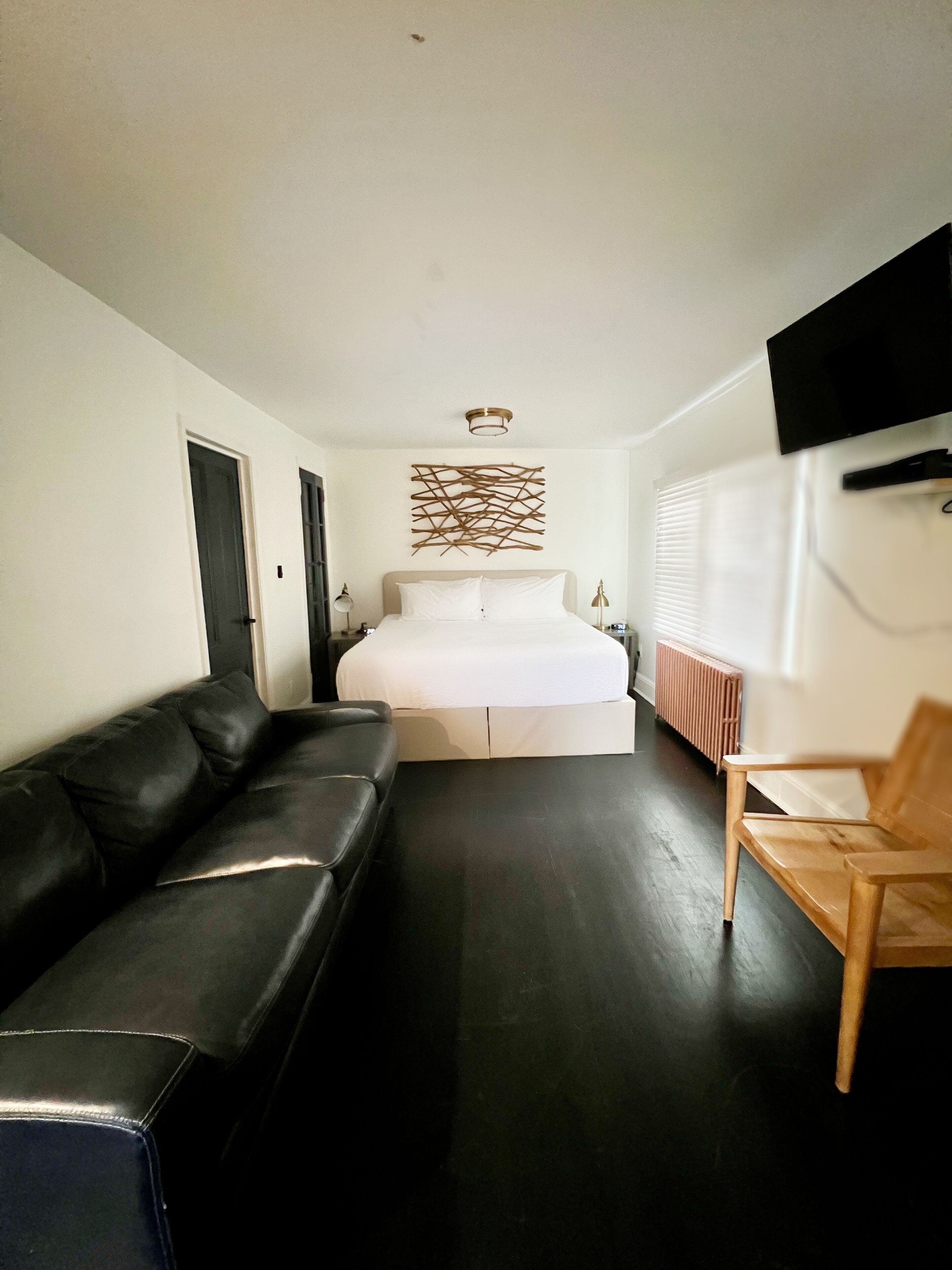 King Studio with Jacuzzi Tub | Ropa de cama de alta calidad, wifi gratis, ropa de cama